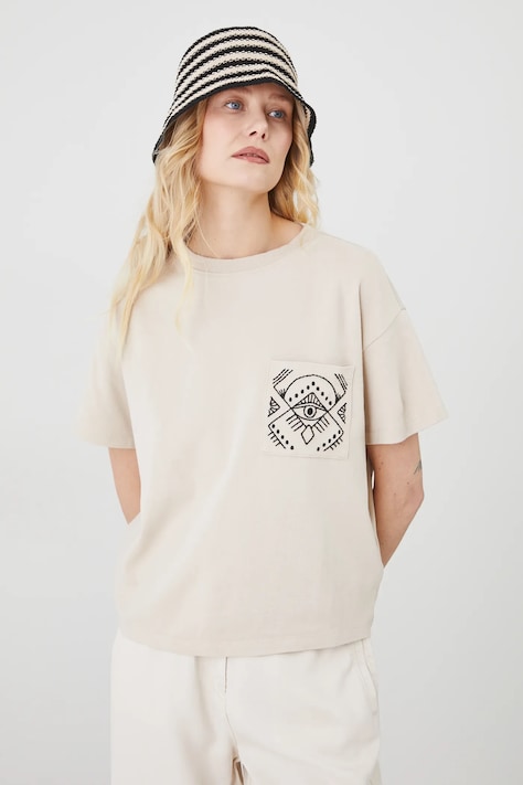 T-shirt bawełniany damski interlock z ozdobnym haftem kolor beżowy