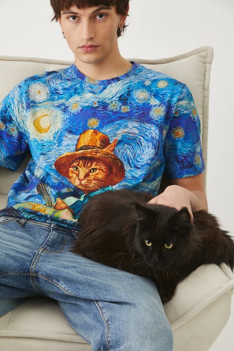 T-shirt bawełniany męski z elastanem z kolekcji Dzień Kota kolor multicolor