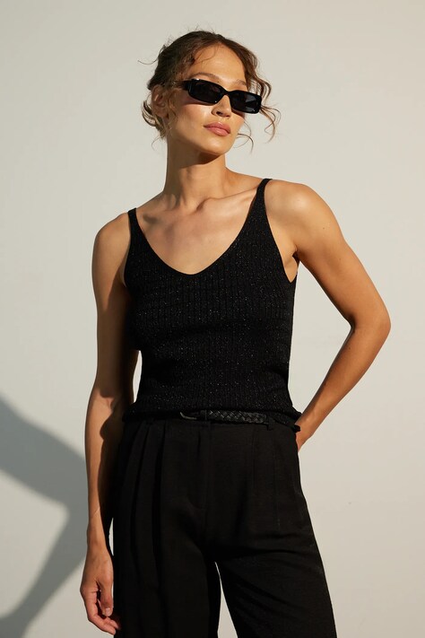 Топ Medicine колір чорний