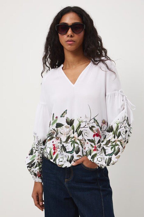 Medicine bluzka damska z wiskozy biała w kwiaty