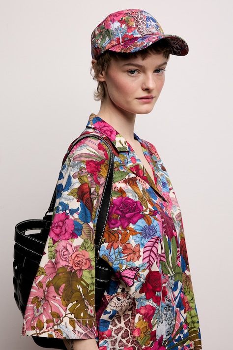 Czapka z daszkiem damska z kolekcji Ilona Tambor x Medicine multicolor RS26-CAD509