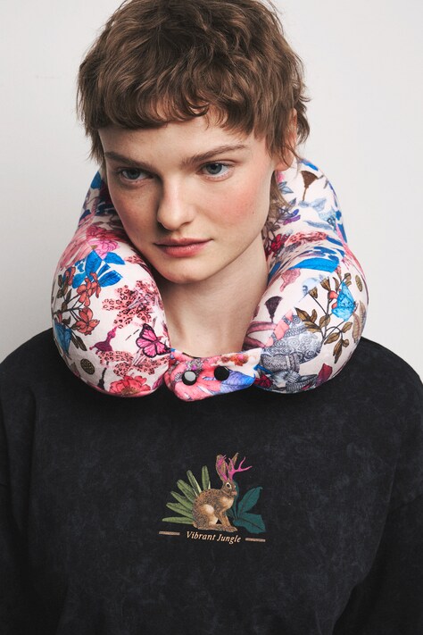 Medicine poduszka podróżna w kształcie litery U