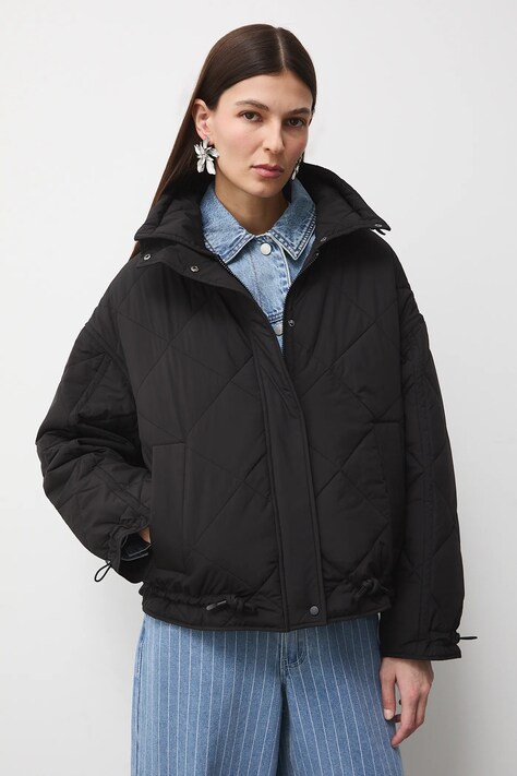 Medicine kurtka damska kolor czarny przejściowa oversize