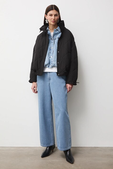 Medicine kurtka damska kolor czarny przejściowa oversize