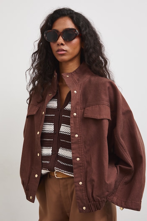 Oversized bunda dámská s lyocellem hnědá RS26-KUD800