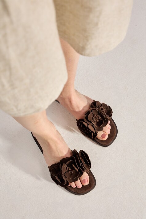 Klapki damskie zamszowe brązowe RS26-OBD720