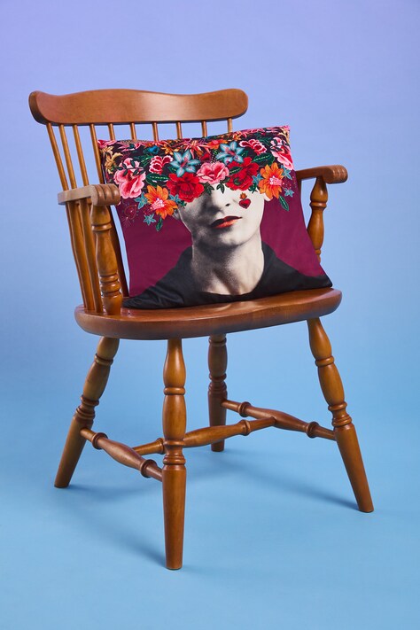 Dekorativní povlak na polštář Medicine fialová barva