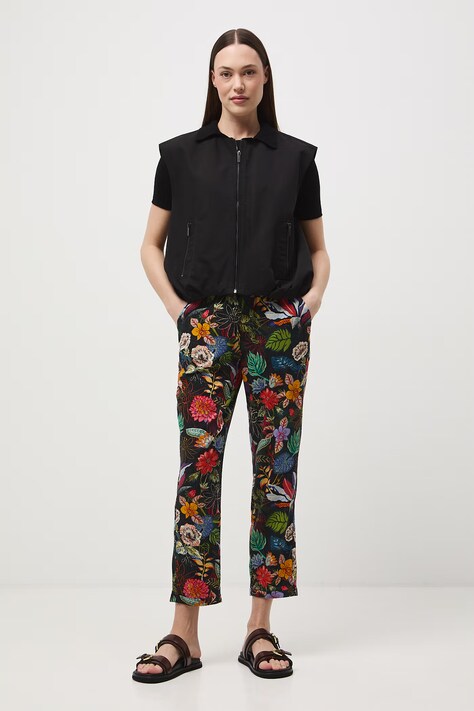 Medicine spodnie chinos damskie z wiskozą czarne regular waist