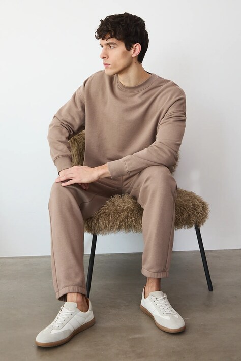 Spodnie dresowe męskie jogger gładkie kolor beżowy RS26-SPM011