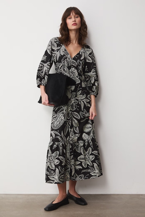 Sukienka rozkloszowana z dodatkiem lnu czarna RS26-SUD071