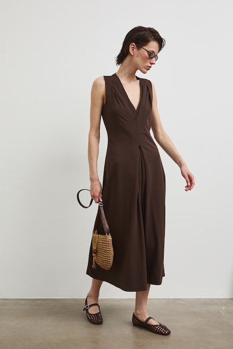 Medicine sukienka rozkloszowana bawełniana z elastanem brązowa gładka