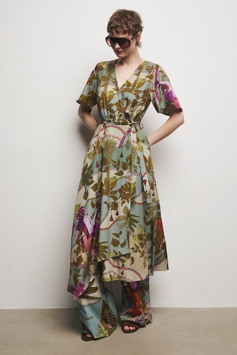 Medicine sukienka kopertowa z domieszką lnu multicolor z motywem zwierzęcym