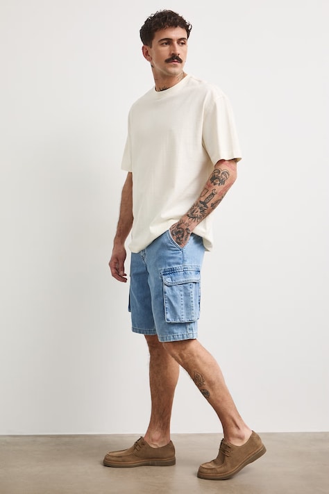 Szorty cargo męskie bawełniane z efektem sprania niebieskie RS26-SZMA21