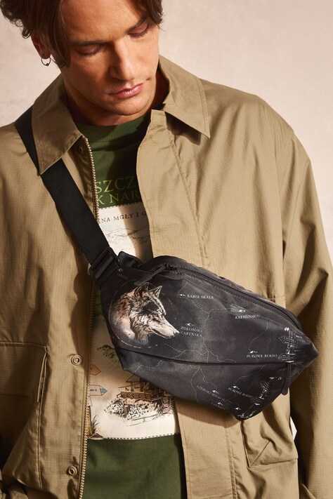 Nerka męska z kolekcji Bieszczadzki Park Narodowy x Medicine czarna RS26-TOM850