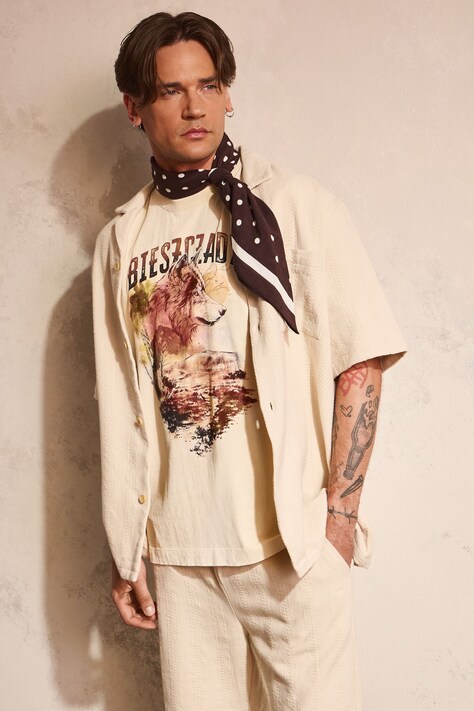 T-shirt męski bawełniany z kolekcji Bieszczadzki Park Narodowy x Medicine beżowy RS26-TSM853