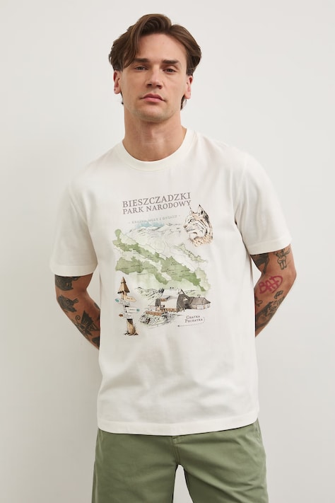T-shirt męski bawełniany z kolekcji Bieszczadzki Park Narodowy x Medicine beżowy RS26-TSM856