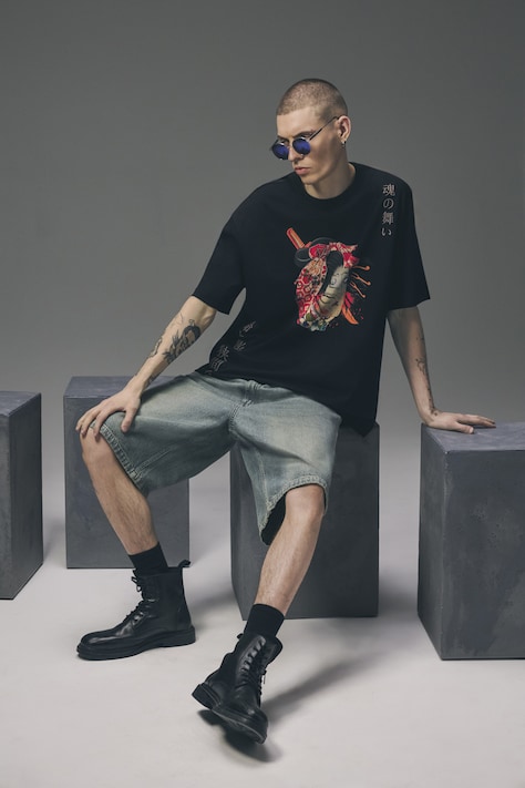 T-shirt męski bawełniany z nadrukiem z kolekcji Tattoo Art by Tuan Nguyen czarny RS26-TSMC55