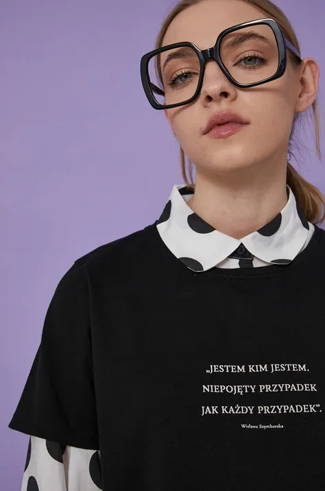 T-shirt bawełniany damski biały z domieszką elastanu z kolekcji Możliwości - Fundacja Wisławy Szymborskiej