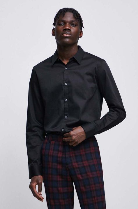 Košeľa pánska s klasickým golierom čierna farba