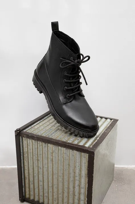 Pánske topánky z prírodnej kože čierna farba
