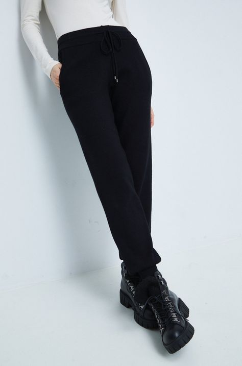 Spodnie dresowe damskie gładkie kolor czarny