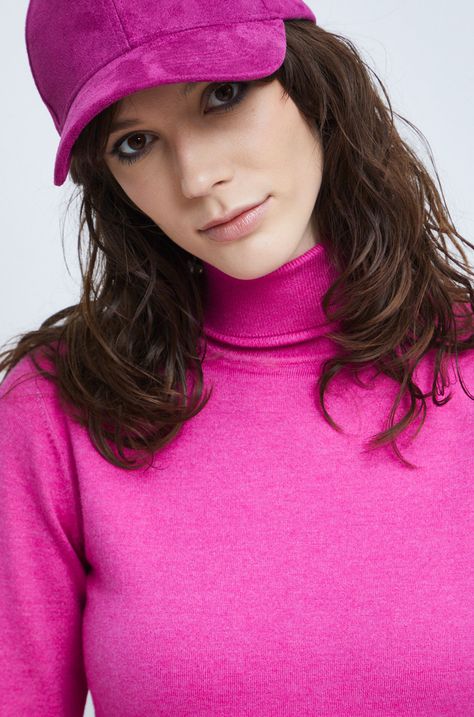 Sweter damski z golfem różowy