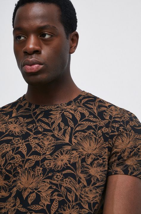 Bavlnené tričko pánske so vzorom čierna farba