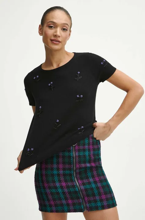 T-shirt damski z ozdobną aplikacją kolor czarny