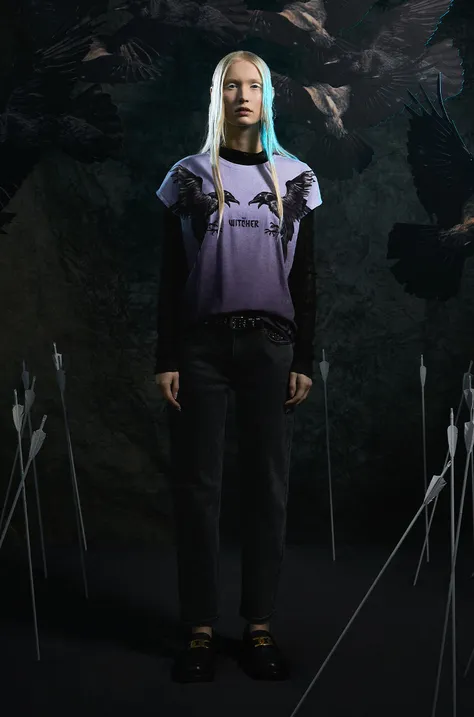 Bavlnené tričko dámske z kolekcie The Witcher x Medicine fialová farba