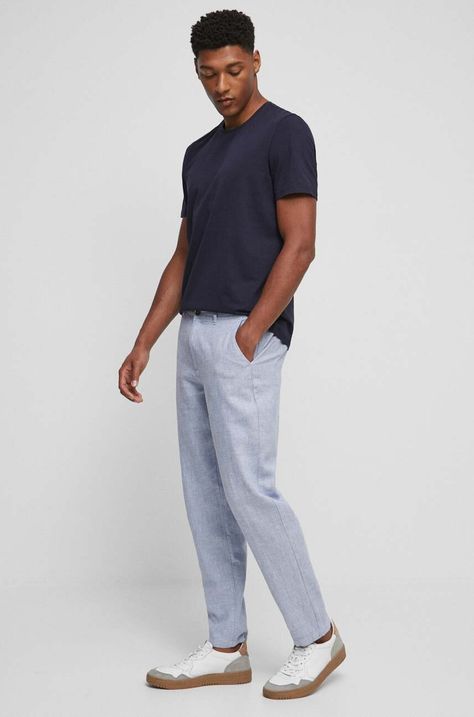 Тениска Medicine в тъмносиньо с изчистен дизайн