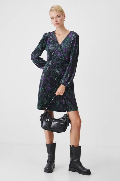Medicine rochie culoarea negru, mini, evazată
