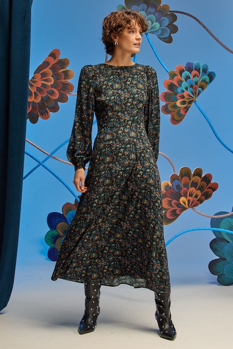 Рокля Medicine в черно дълга разкроена