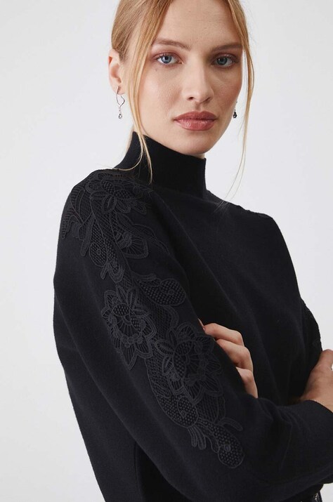Sweter damski z ozdobną aplikacją kolor czarny