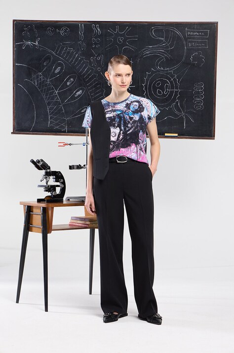 T-shirt bawełniany damski z kolekcji Science by Peter Smolka  kolor multicolor