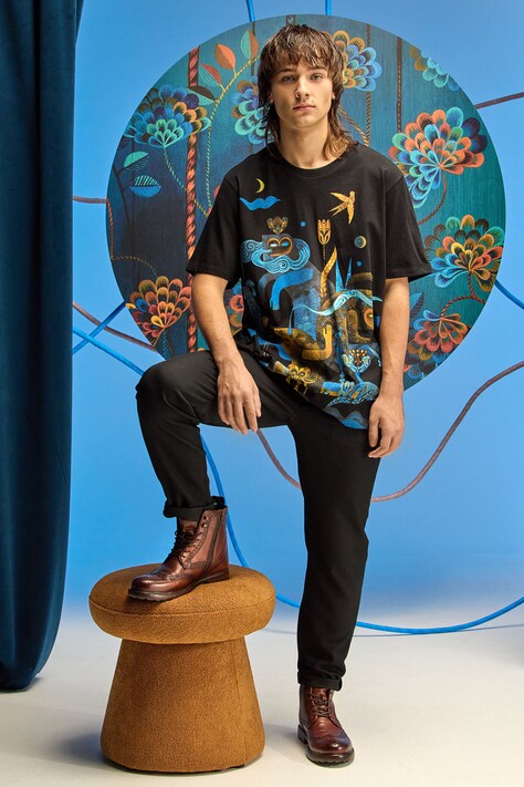 T-shirt bawełniany męski z kolekcji Karolina Matyjaszkowicz x Medicine kolor czarny