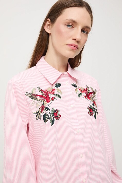 Medicine koszula damska kolor różowy regular z kołnierzykiem klasycznym