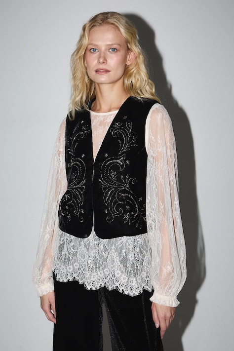 Kamizelka damska z ozdobną aplikacją kolor czarny RW25-KZDA00