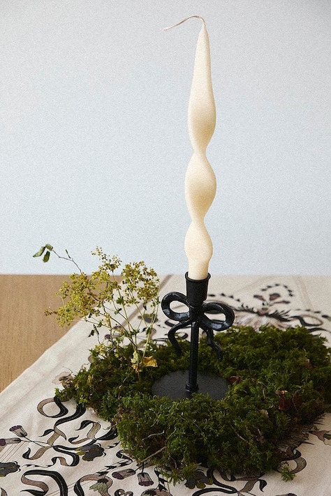Ozdobná sviečka kužeľovité (4-pack) béžová farba RW25-SCU407