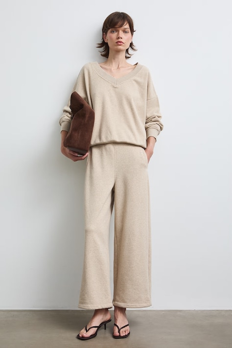 Teplákové nohavice dámske z melanžového materiálu béžové regular waist RW26-SPD031