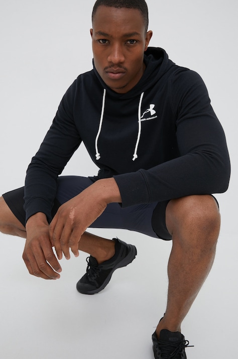 Суичър Under Armour 1370401 в черно с принт