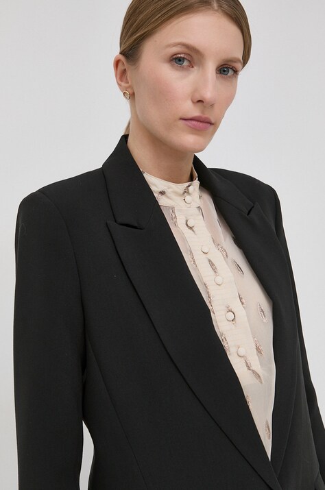 Bruuns Bazaar sacou culoarea negru, un singur rand de nasturi, neted