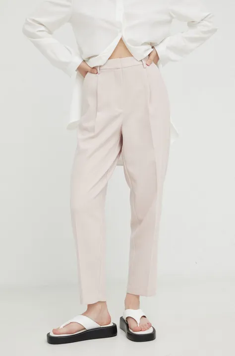 Панталони Bruuns Bazaar в розово със стандартна кройка, с висока талия