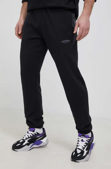 Памучен панталон adidas Originals HC9455