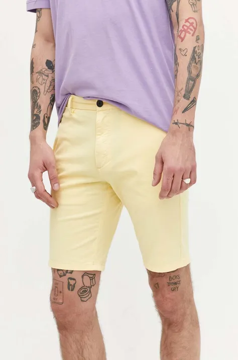 Kratke hlače HUGO moški, rumena barva