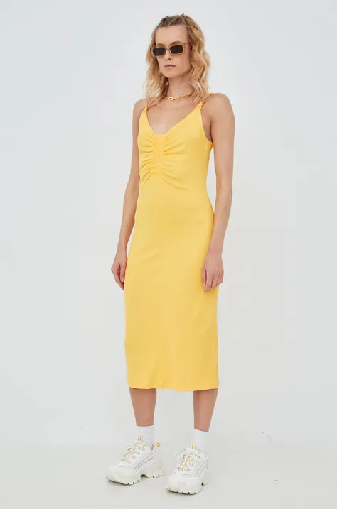 Haljina Vero Moda boja: žuta, midi, uske
