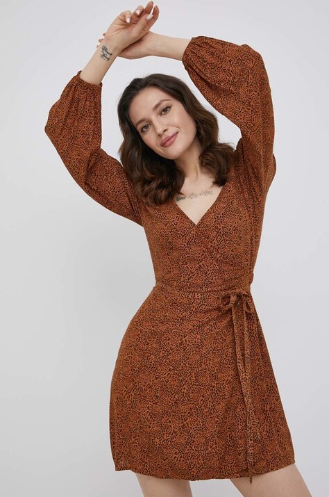 Billabong rochie culoarea maro, mini, evazată
