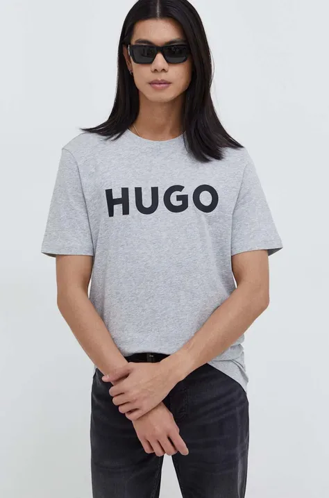 Bavlnené tričko HUGO pánsky,šedá farba,s potlačou,50467556