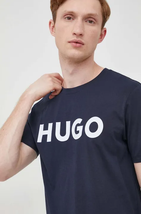 Памучна тениска HUGO в тъмносиньо с принт 50467556