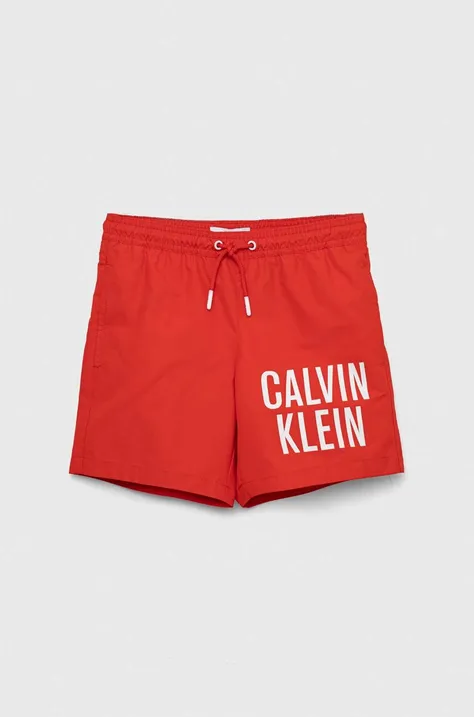 Otroške kopalne kratke hlače Calvin Klein Jeans bordo barva