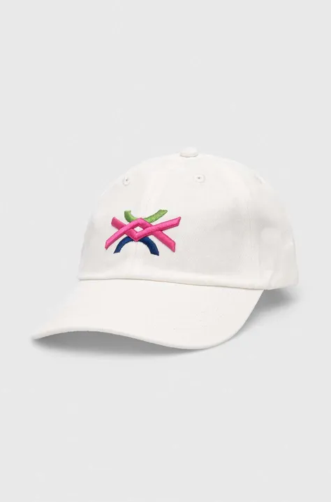 Pamučna kapa sa šiltom za bebe United Colors of Benetton boja: bijela, s aplikacijom